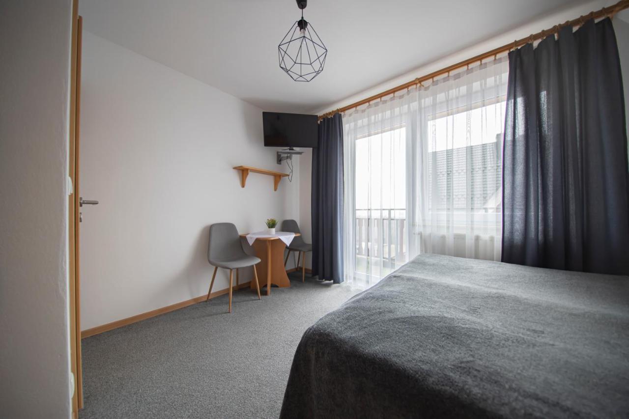 Tatrzanskie Spanie Pokoje Goscinne Poronin Exterior foto